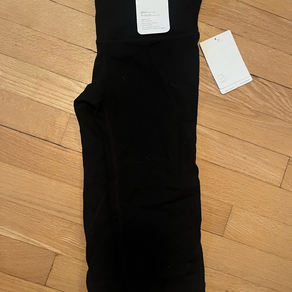 GAP Black Capri Leggings